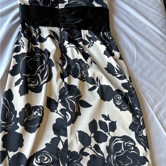 White House Black Market Strapless Black and champagne Dress - Picture 3 of 6